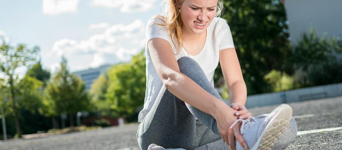 Arrachement osseux : la vraie cause des entorses à répétition